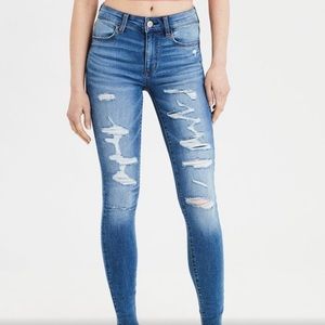 American Eagle Super Hi Rise Destroyed Jegging 4L